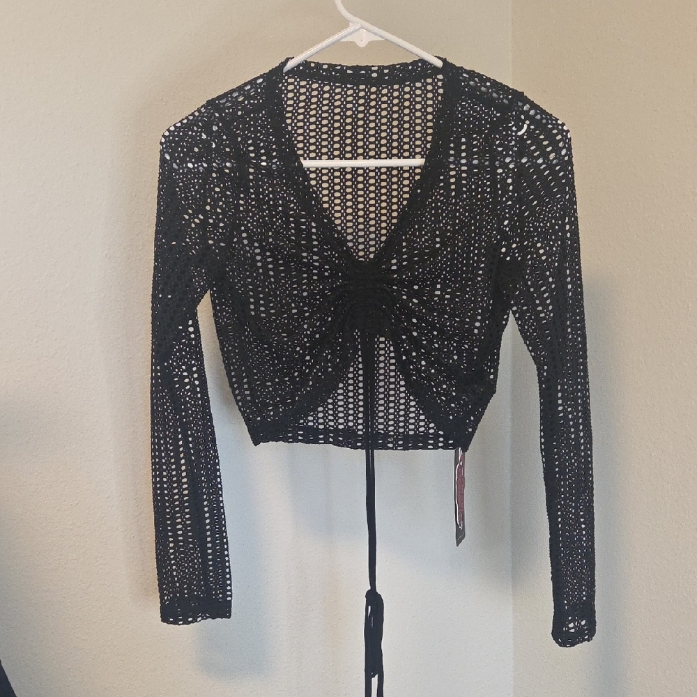 Dazy. Chic Black Mesh Ruched Crop Top - Picture 4 of 7